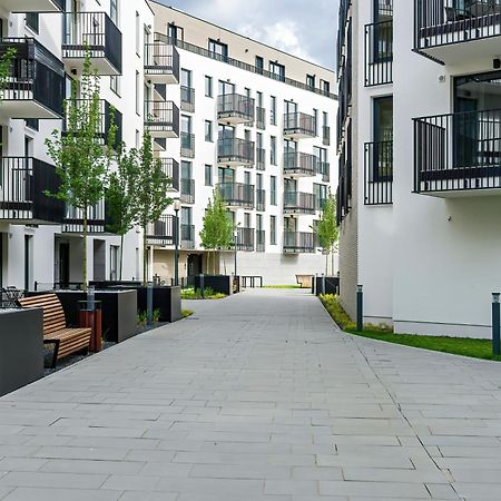 Stylish & Comfy Garbary Apartments With Parking By Noclegi Renters Poznaň Exteriér fotografie