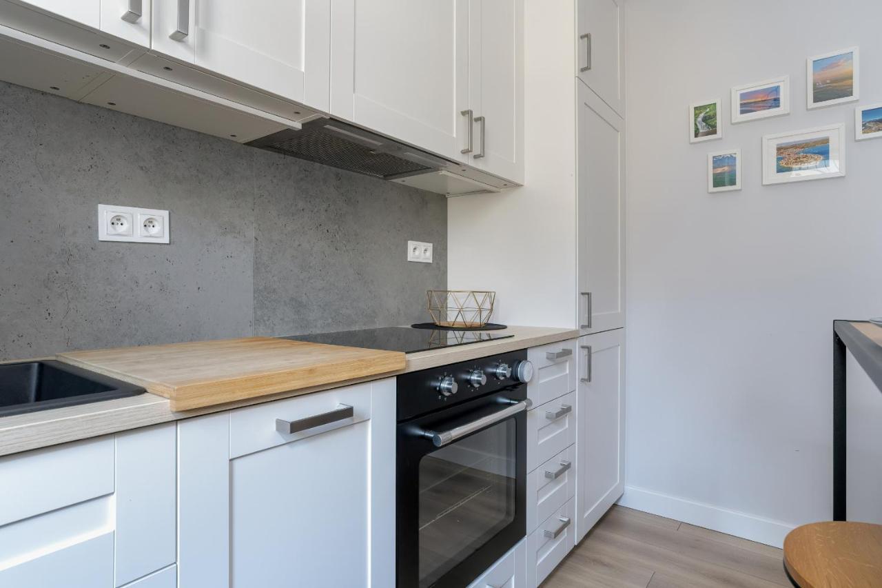 Stylish & Comfy Garbary Apartments With Parking By Noclegi Renters Poznaň Exteriér fotografie