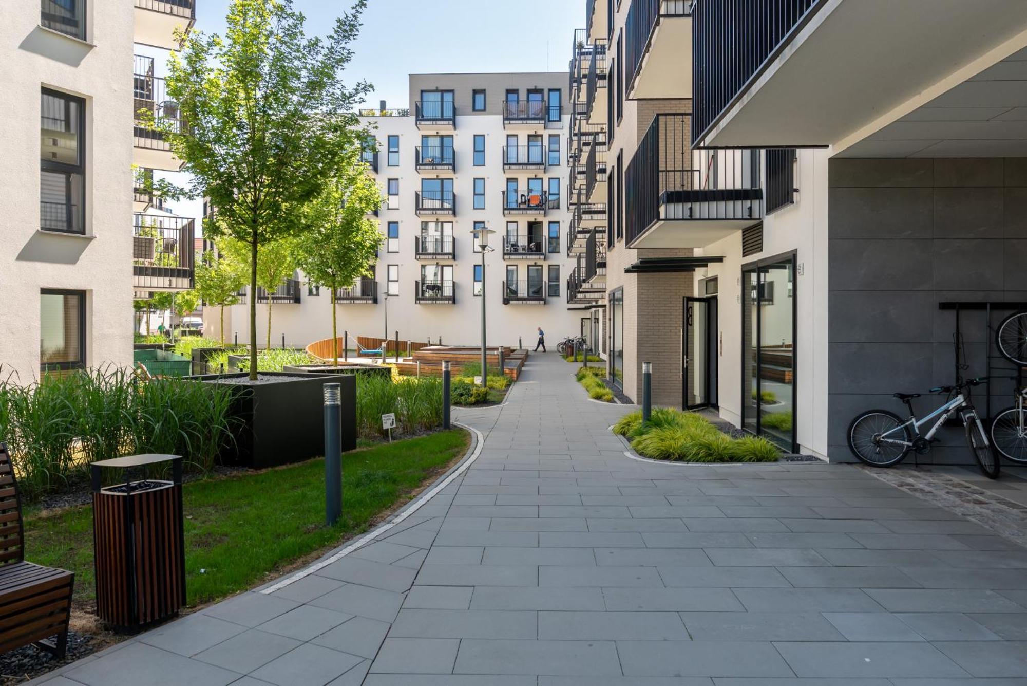Stylish & Comfy Garbary Apartments With Parking By Noclegi Renters Poznaň Exteriér fotografie